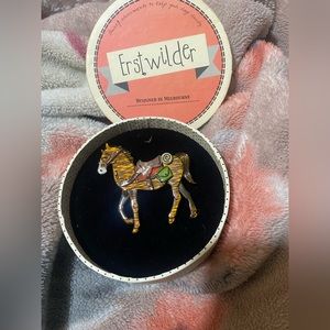 Erstwilder pin